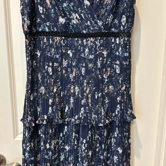 Lulu’s Such Sophistication Navy Blue Floral Print Pleated Maxi Dress XL - Picture 7 of 14